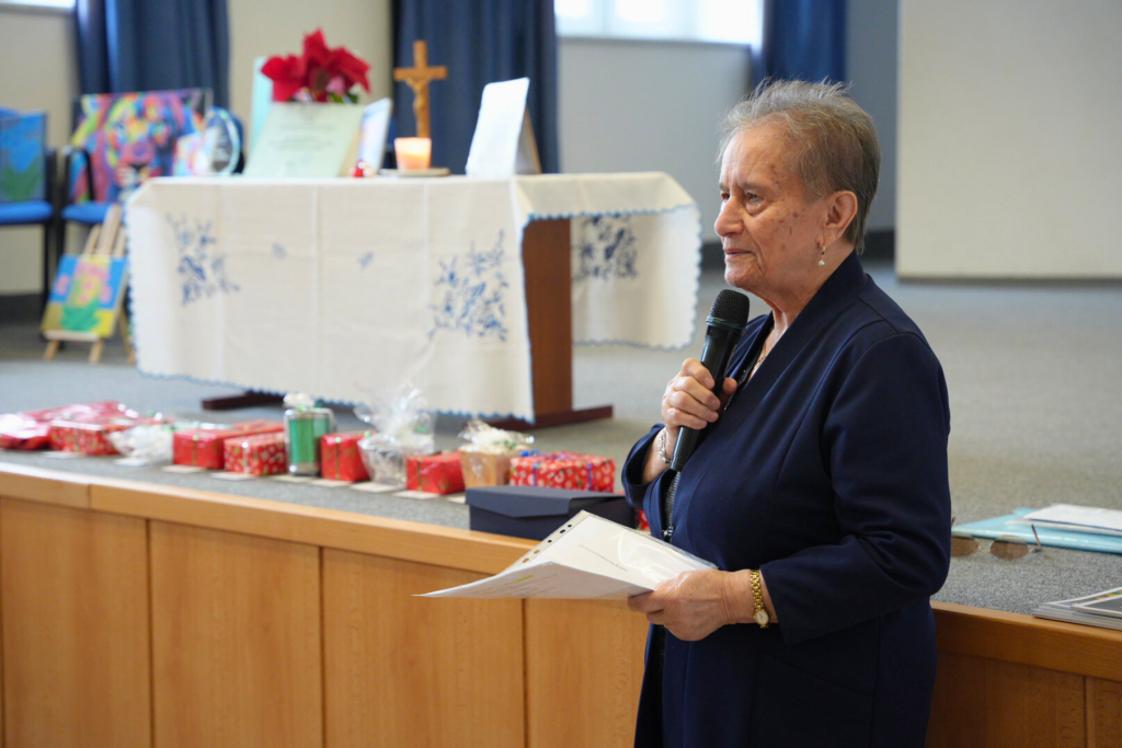 predsedníčka klubu seniorov pri tombole