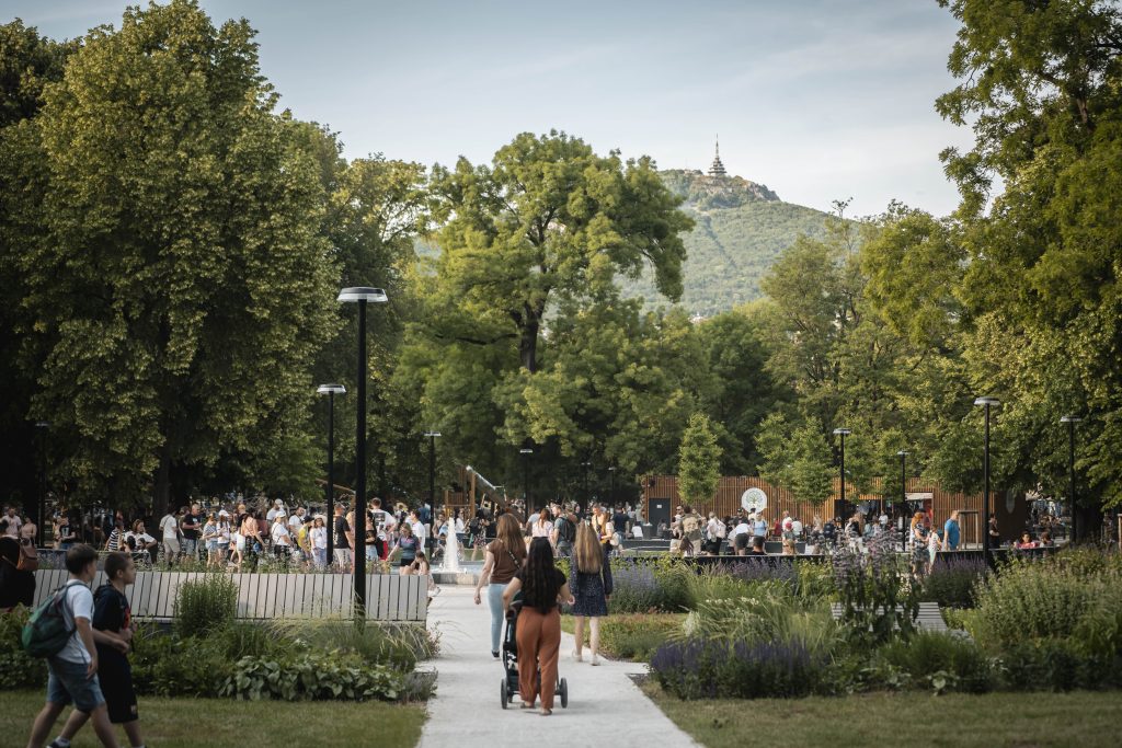Fotografia Starého parku s pohľadom na Zobor